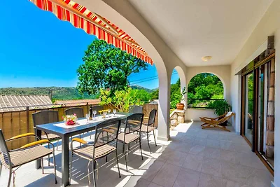 Vakantiehuis Ontspannende vakantie Bribir