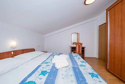 Ferienwohnung mit Pool und Meerblick