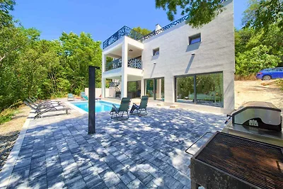 Villa mit privaten Pool und fantastischen