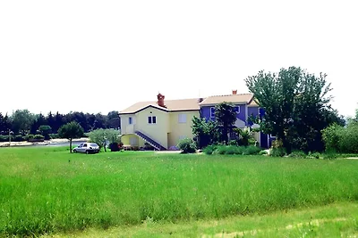 Ferienwohnung mit Terrasse und Klimaanage