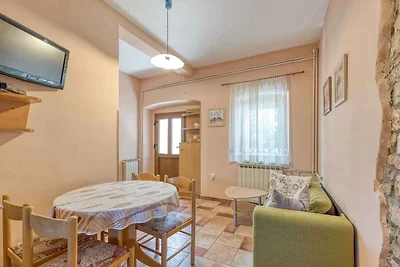 Apartment mit zwei Schlafzimmern, Garten und 