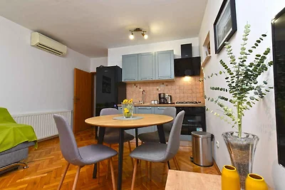 Ferienwohnung mit Klimaanlage und Terrasse