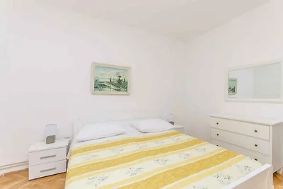 Ferienwohnung mit Klimaanlage und Terrasse