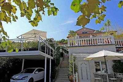 Ferienwohnung mit Terrasse und Pool