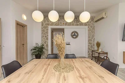 Ferienwohnung mit Balkon und Klimaanlage