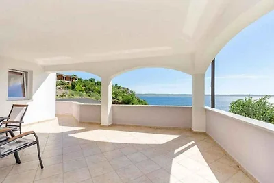 Ferienwohnung mit Terrasse und Klimaanlage