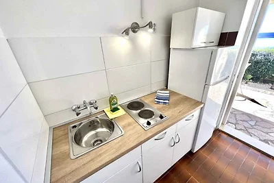 Studio mit Klimaanlage und Blick zum Meer