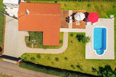 Ferienhaus mit Pool