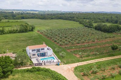 Villa mit Pool, Klimaanlage