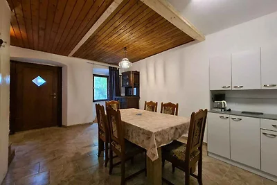 Ferienhaus mit Garten und Klimaanlage