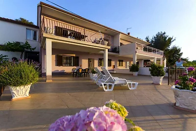 Ferienwohnung mit Balkon und Klimaanlage