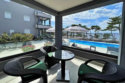 Ferienwohnung mit Terrasse und Klimaanage