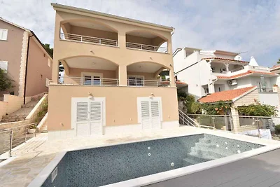 Ferienwohnung mit Terrasse 200 m vom Strand