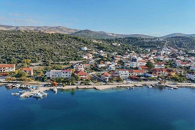 Ferienwohnung mit Klimaanlage und Meerblick