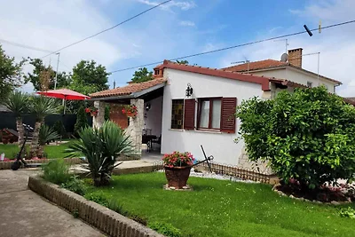 Ferienhaus mit Mikrowelle und SAT-TV