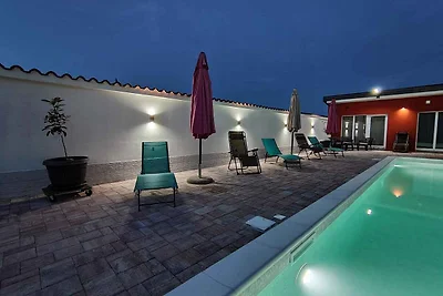 Ferienwohnung mit Pool und Klimaanlage