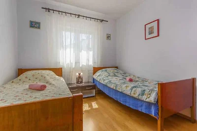 Ferienwohnung Lovely Apartment Bijelić with s