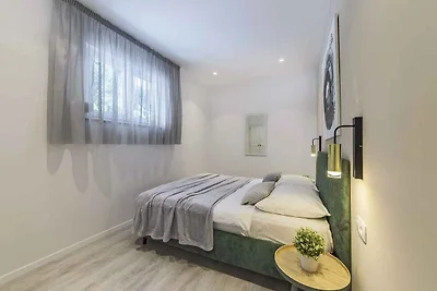 Ferienwohnung mit Terrasse und Meerblick