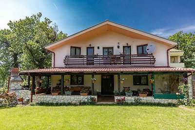 Ferienwohnung mit Terrasse und Grill