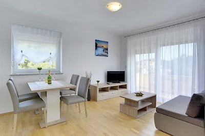 Ferienwohnung mit Klimaanlage, Balkon und