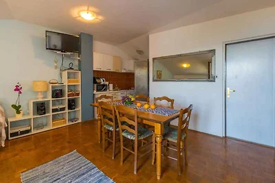 Ferienwohnung mit Balkon und Meerblick