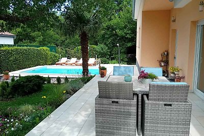 Ferienhaus mit Swimmingpool und Klima