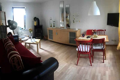 Ferienhaus mit Balkon, Terrasse und Garten