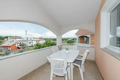 Ferienwohnung mit Klimaanlage und Balkon