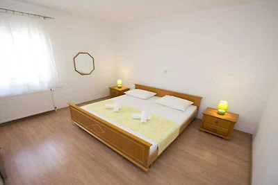 Charmantes Apartment mit zwei Schlafzimmern, 