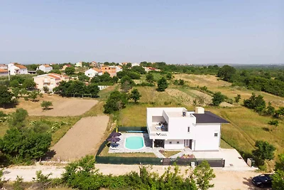 Ferienhaus mit Sauna, Pool und Grill