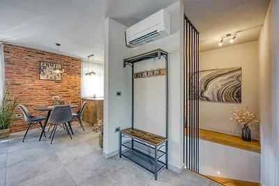 Villa mit Swimmingpool und Grill