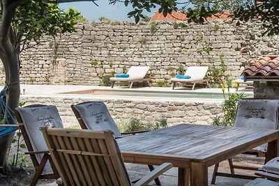 Villa mit Klimaanlage und Pool