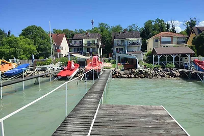 Ferienwohnung direkt am See mit eigener Steg