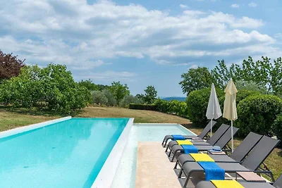 Villa mit Terrasse, Klima und Pool