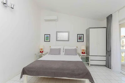 Ferienwohnung mit Balkon und Meerblick