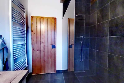 Ferienhaus mit Kamin und schöne Ausrichtung