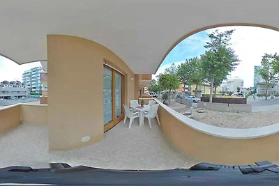Ferienwohnung mit Klimaanlage und Balkon