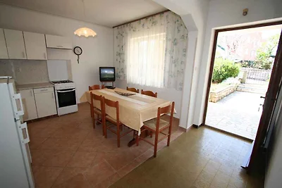 Ferienwohnung mit Terrasse, ruhig gelegen