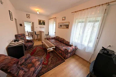 Ferienhaus mit Terrasse und grossem Garten