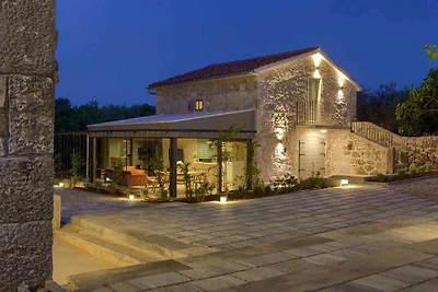 Villa mit Klimaanlage und Pool