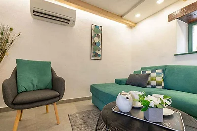 Renoviertes Steinhaus mit Whirlpool in