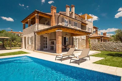 Villa strandnah, modern ausgestattet, für Fam