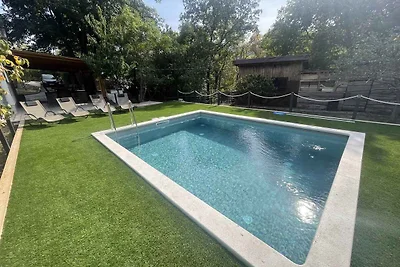 Ferienhaus an ruhiger Lage mit Pool