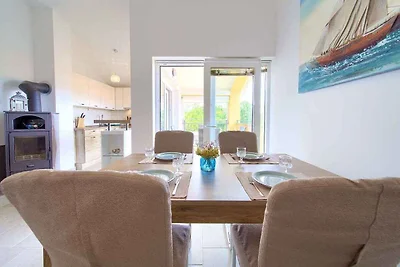 Ferienwohnung mit Balkon und Klimaanlage