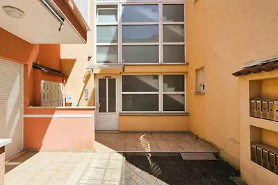 Ferienwohnung mit möbliertem Balkon, Meerblic