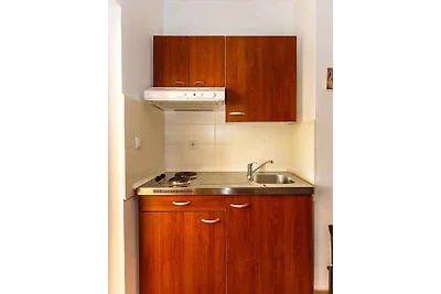 Studio mit Balkon und Klimaanlage