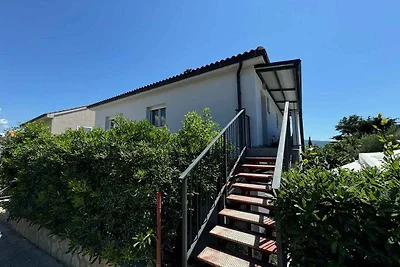 Ferienwohnung mit Klimaanlage und Balkon