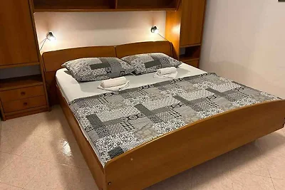 Ferienwohnung mit Terrasse und Klimaanlage