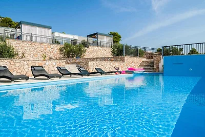 Ferienhaus mit Gemeinschaftspool und