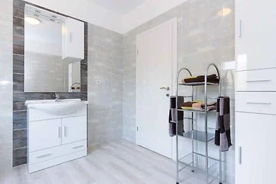 Ferienwohnung mit Terrasse und Meerblick